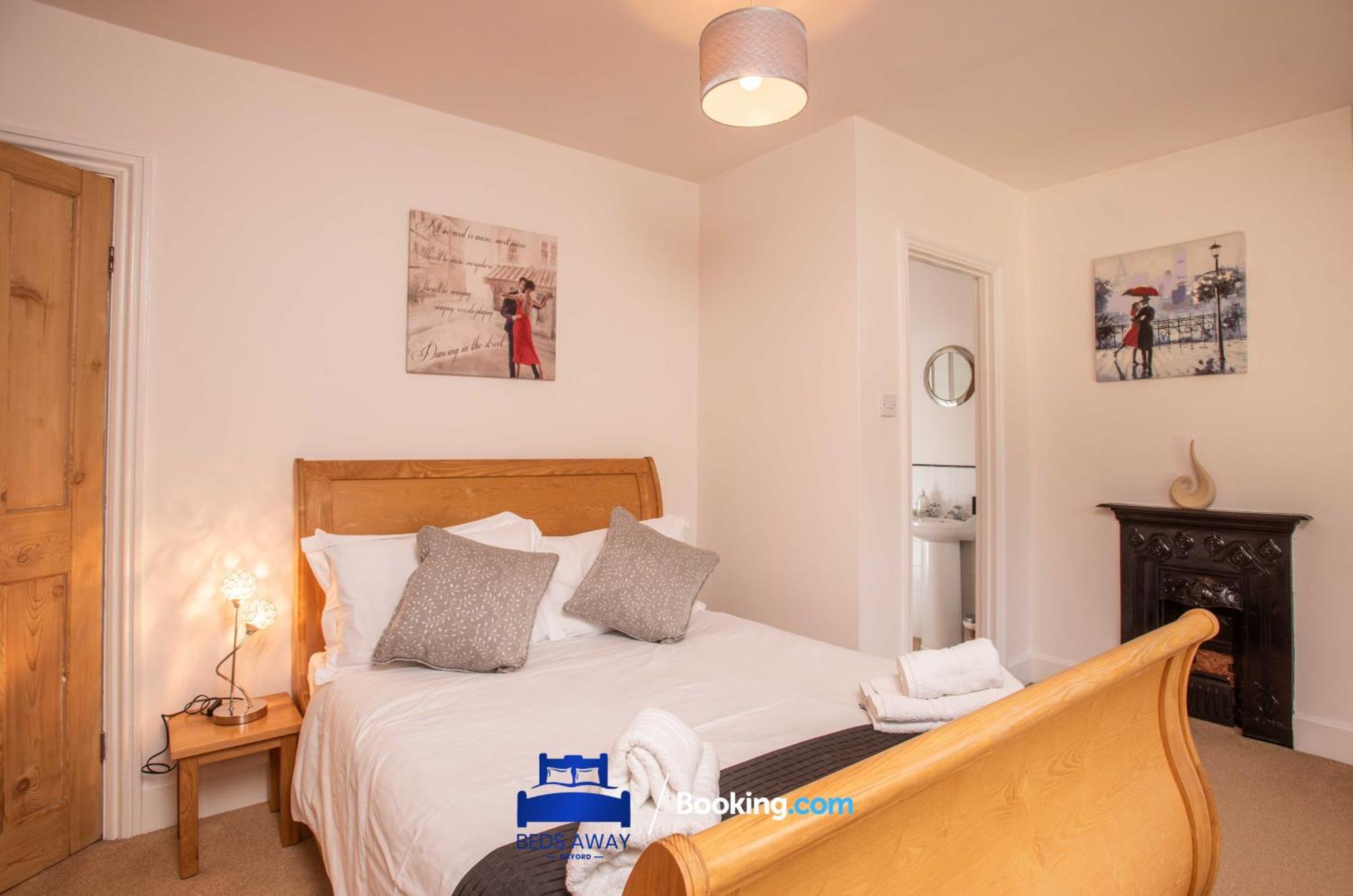 Casa vacanze Tolkien View House In By Beds Away Short Lets & Serviced With Outdoor Fireplace & Free Private Parking